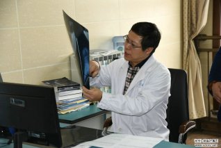 孩子肢體畸形、骨折怎么辦?來(lái)仁慈坐診的兒童骨科專家告訴你帶娃看骨病的正確姿勢(shì)