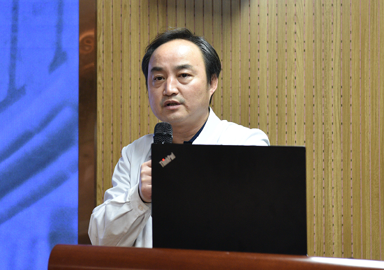 <a href='http://www.cuzhaopin.cn/a/1471.html' target='_blank'><u>石榮劍</u></a>